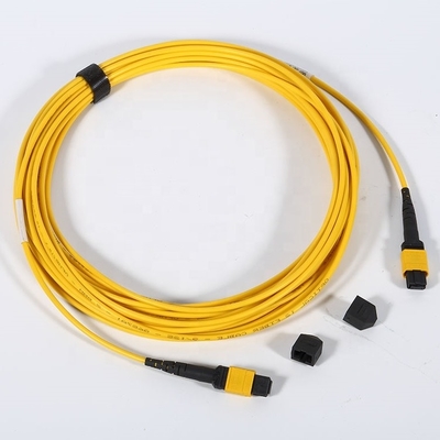 Σακάκι PVC απώλειας εισαγωγής καλωδίων 0.5dB μπαλωμάτων οπτικών ινών MPO MTP 12/24 πυρήνες